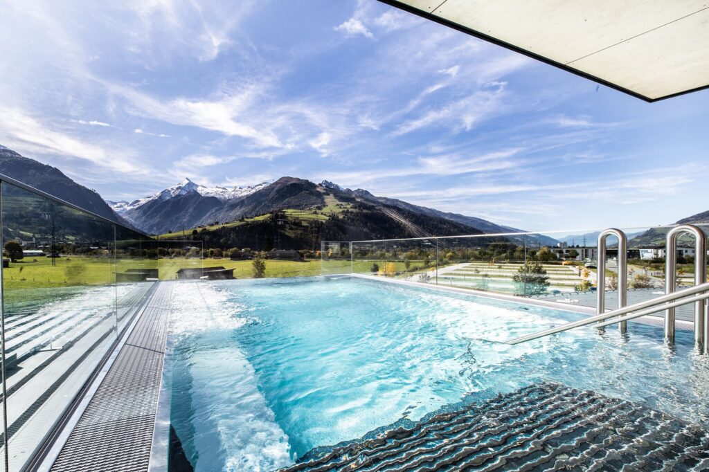 TSK-Glas-Panoramapool-2019.c056215d-min