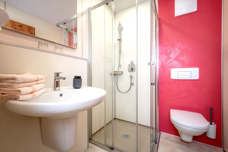 Heckenrose 2_Badezimmer - 1-min