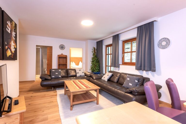 Lavendel 2_Wohnzimmer - 91-min